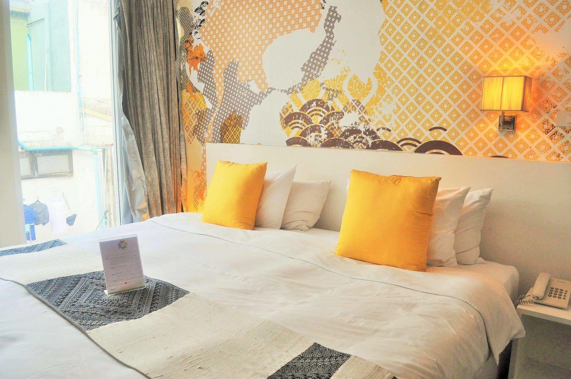 Seven Hotel Банкок Екстериор снимка